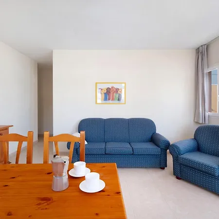 Isla 4 * سان إيسيذرو